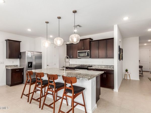 17471 W RUNNING DEER Trail, Surprise, AZ 85387