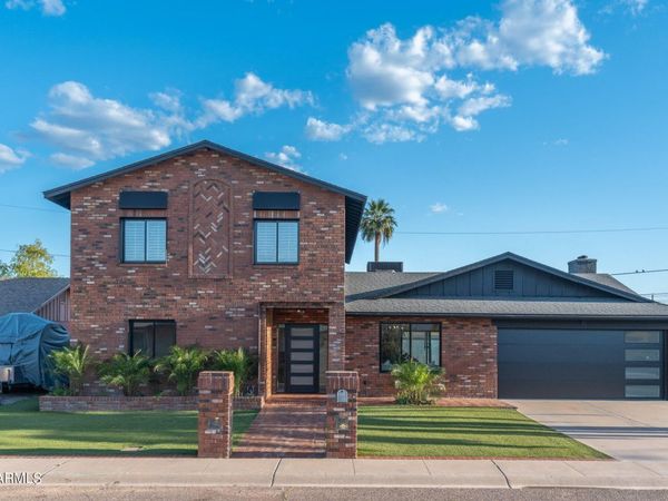 1643 W GRISWOLD Road, Phoenix, AZ 85021
