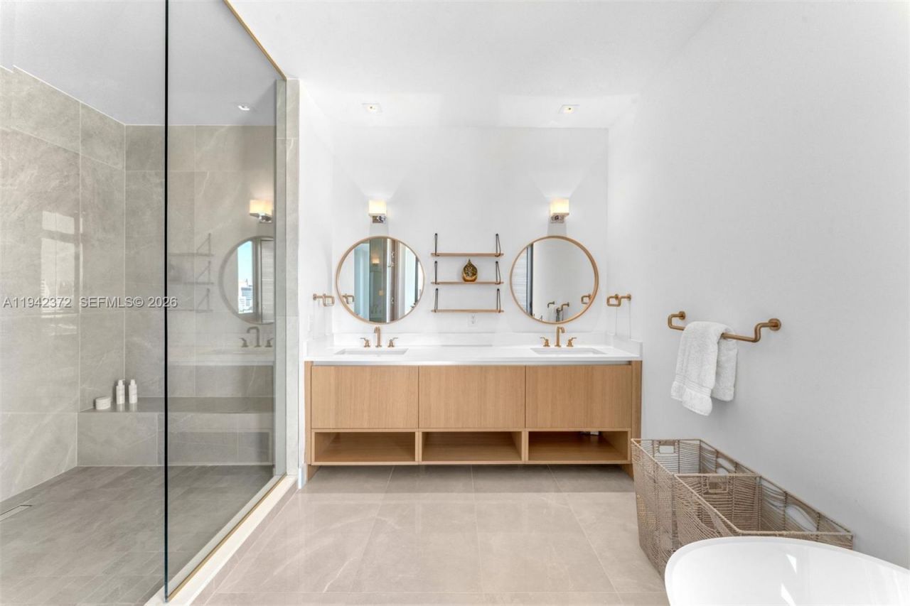 515 Valencia Ave , Unit 1103, Coral Gables, FL 33134 Photo