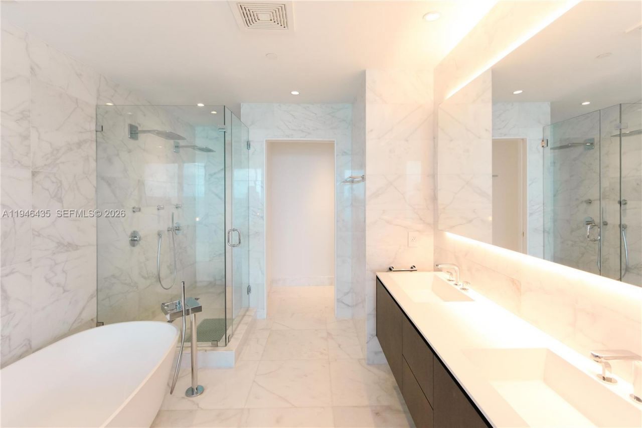 6901 Collins Ave, Unit 901, Miami Beach, FL 33141 Photo