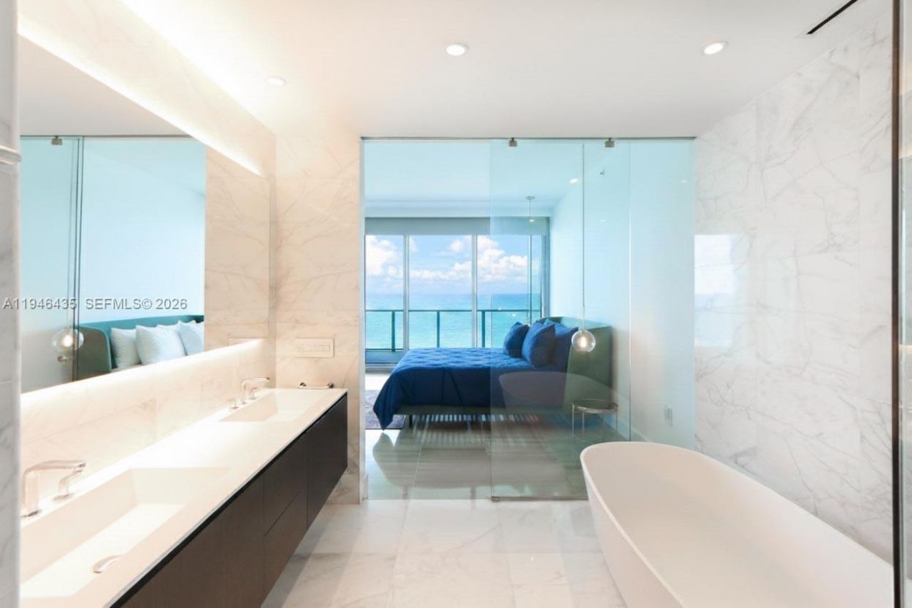 6901 Collins Ave, Unit 901, Miami Beach, FL 33141 Photo