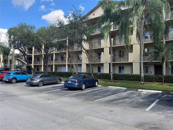 901 SW 141st Ave, Unit 102M, Pembroke Pines, FL 33027