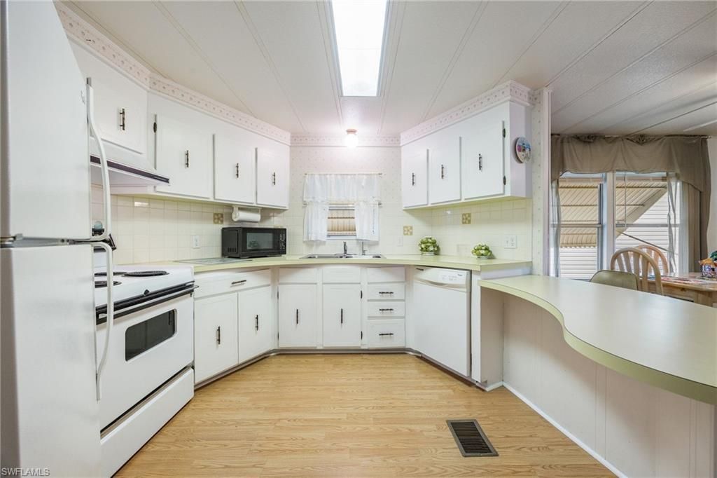 512 Crampton Ln, North Fort Myers, FL 33903 Photo