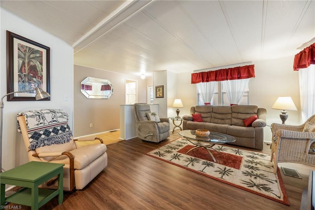 512 Crampton Ln, North Fort Myers, FL 33903 Photo