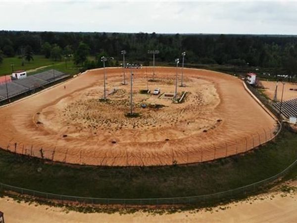 70 THUNDER VALLEY SPEEDWAY Road, Glenmora, LA 71433