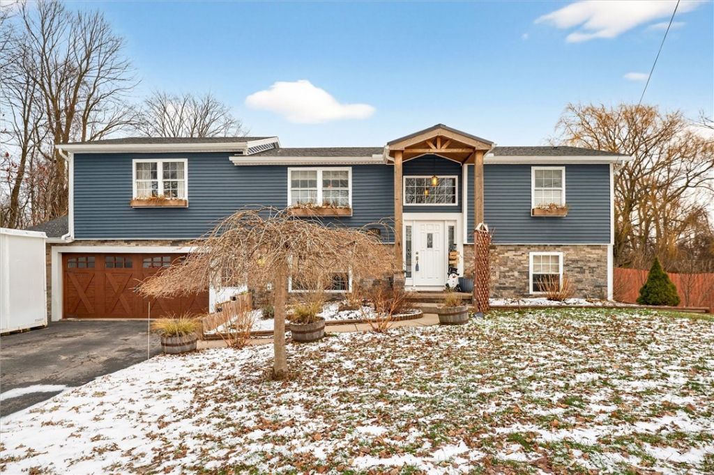 4055 S Fancher Road, Holley, NY 14470 Main Photo