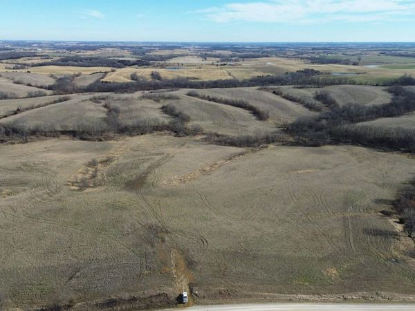 Dewberry Avenue, Bloomfield, IA 52537