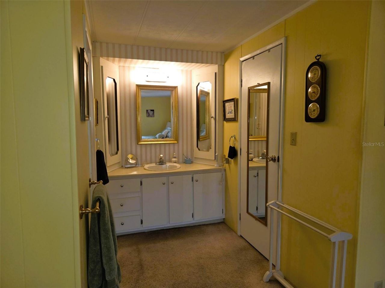 3209 Oakwood Boulevard S, Sarasota, FL 34237 Photo