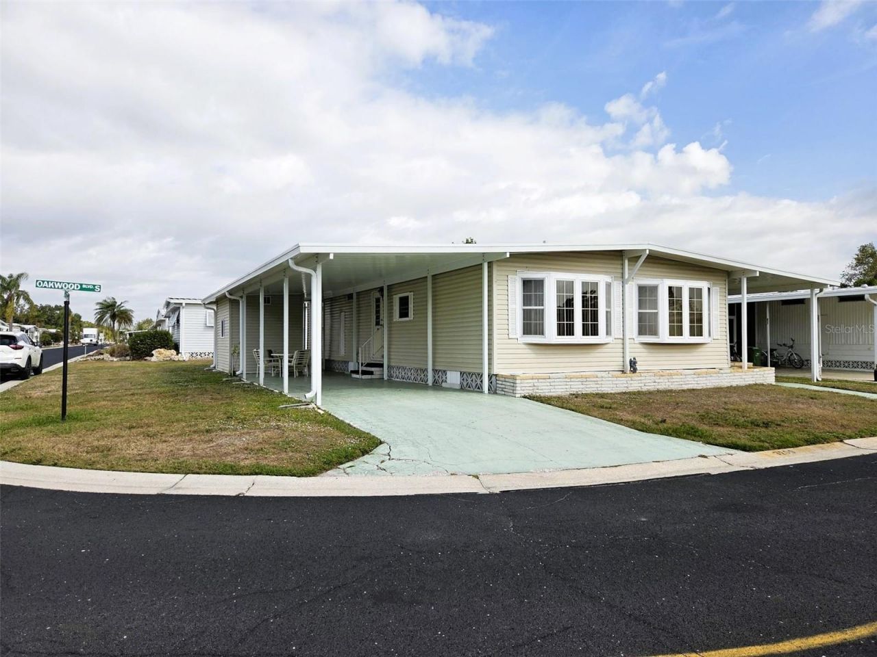 3209 Oakwood Boulevard S, Sarasota, FL 34237 Photo