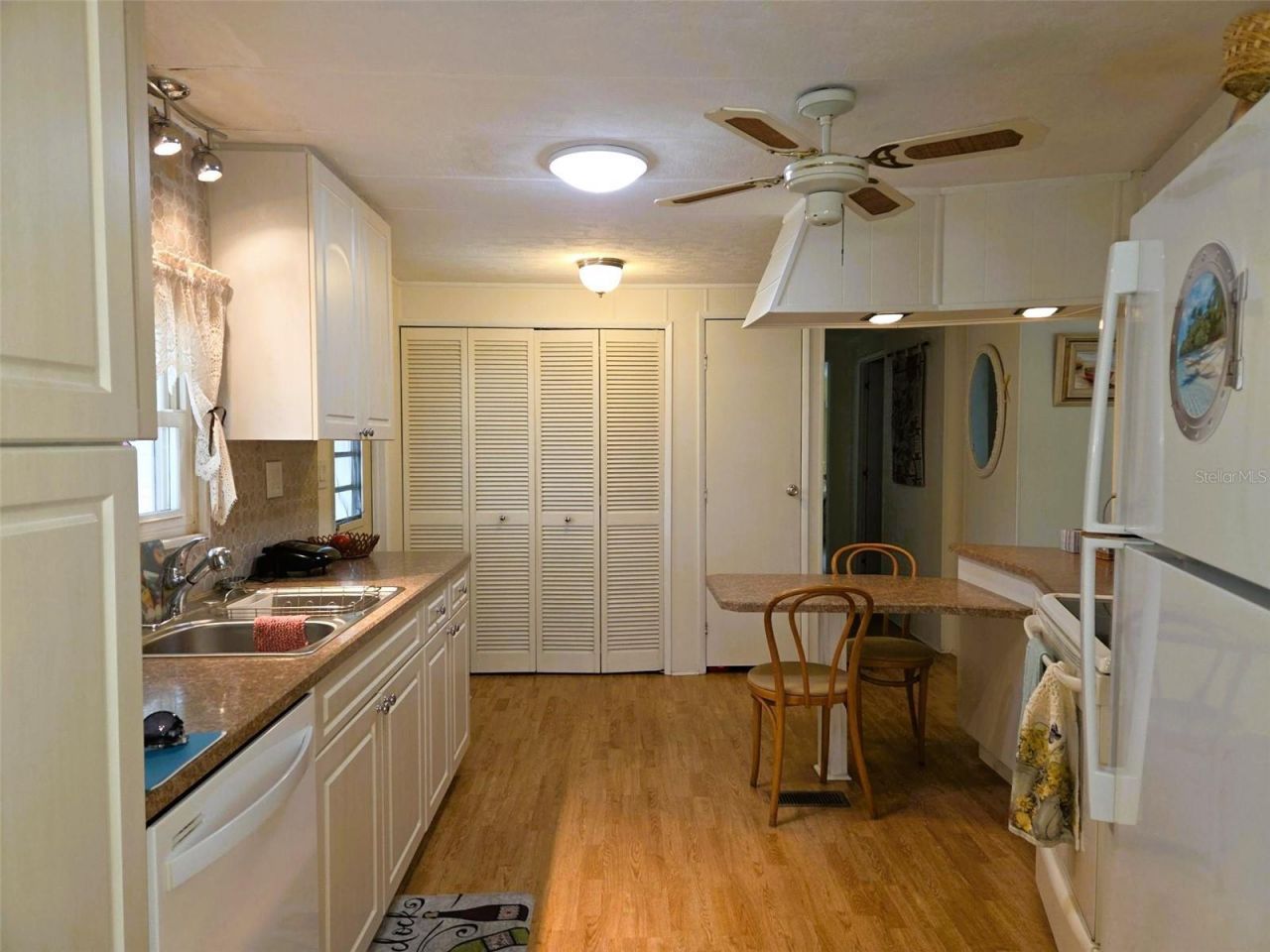 3209 Oakwood Boulevard S, Sarasota, FL 34237 Photo