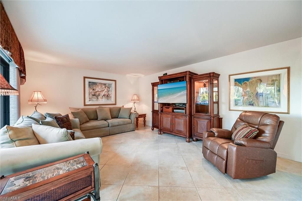 185 Lake Point Ln, Unit 8B, Naples, FL 34112 Photo