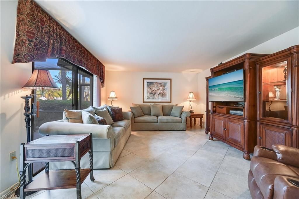 185 Lake Point Ln, Unit 8B, Naples, FL 34112 Photo