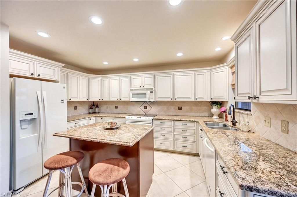 185 Lake Point Ln, Unit 8B, Naples, FL 34112 Photo