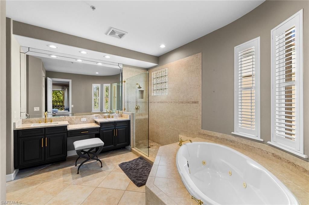2864 Tiburon Blvd E, Unit 102, Naples, FL 34109 Photo