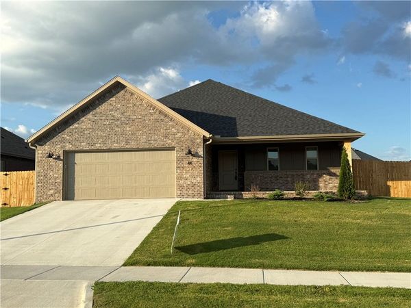86 W Watson Lane, Farmington, AR 72730