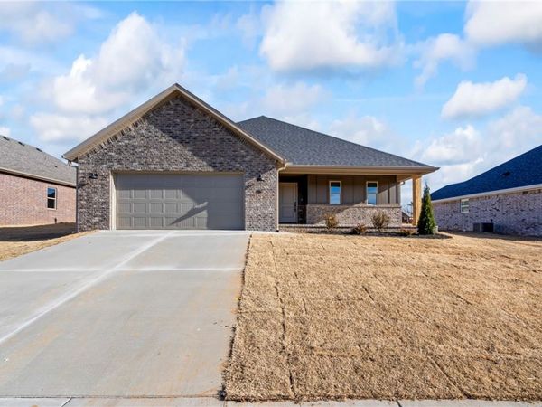 86 W Watson Lane, Farmington, AR 72730