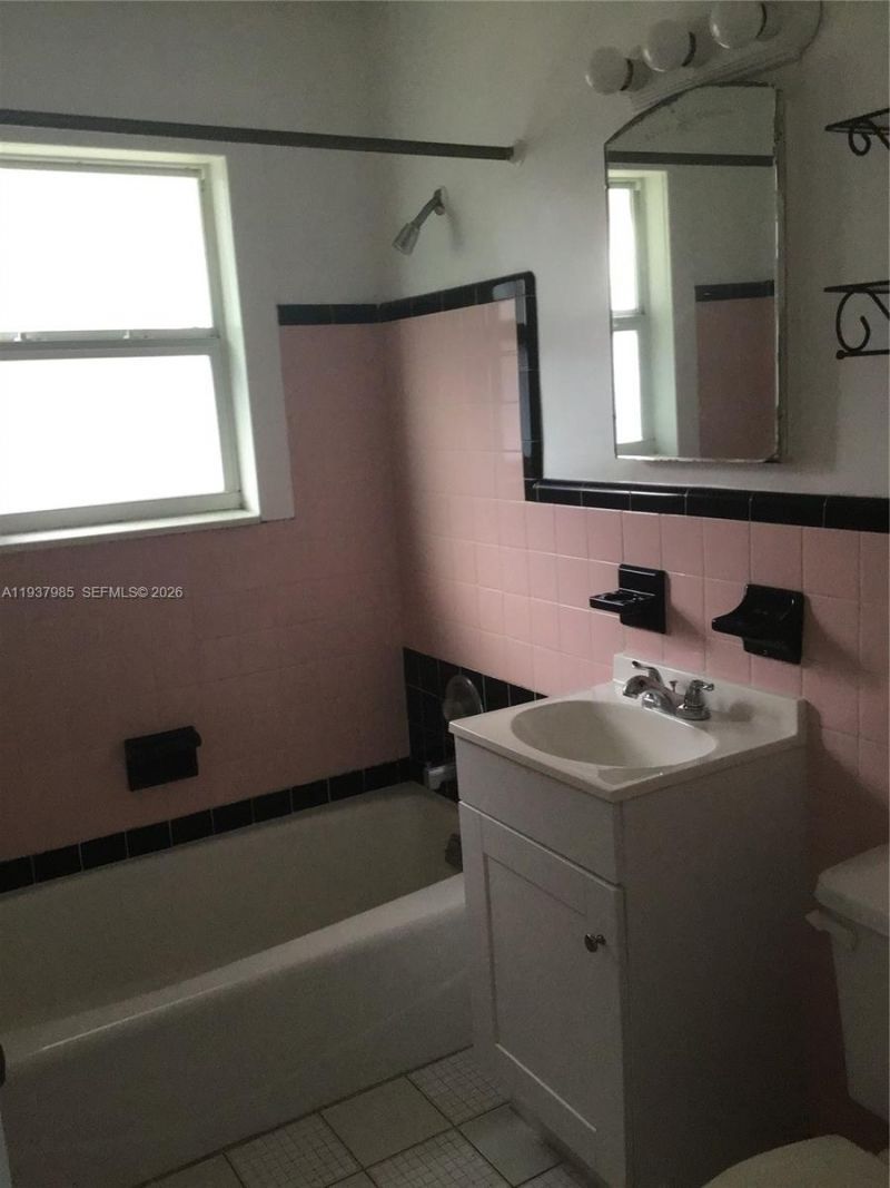 429 49th St, Unit #2, West Palm Beach, FL 33407 Photo