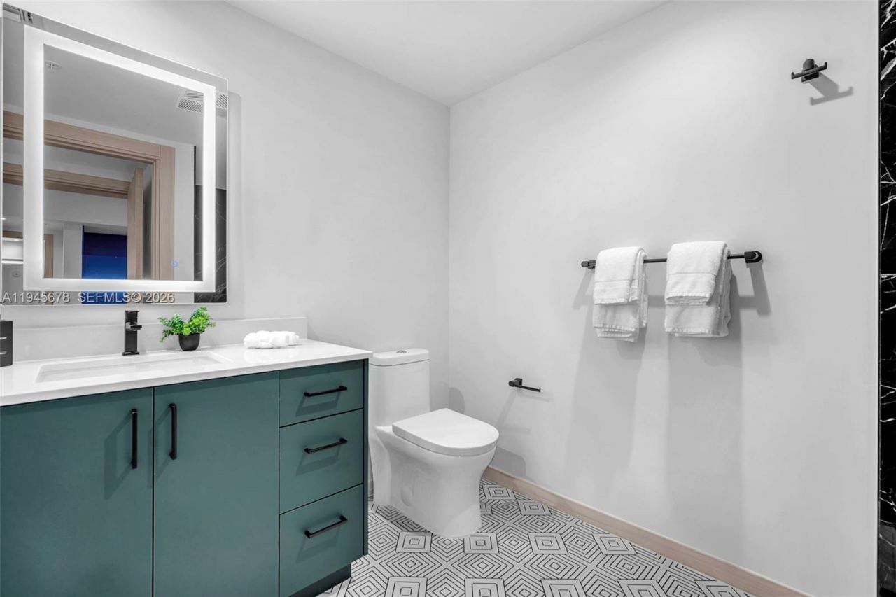 4220 Laguna St, Unit 505, Coral Gables, FL 33146 Photo