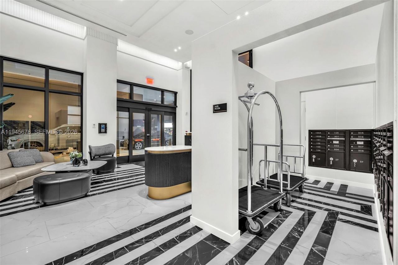 4220 Laguna St, Unit 505, Coral Gables, FL 33146 Photo