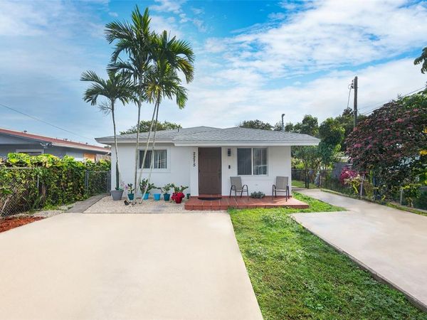 2275 SW 61st Ave, Miami, FL 33155