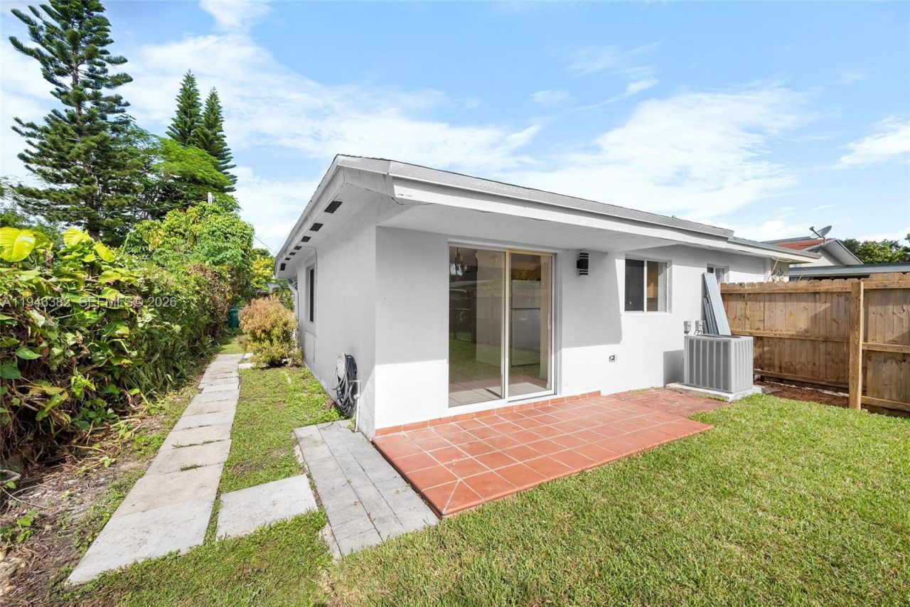 2275 SW 61st Ave, Miami, FL 33155 Photo