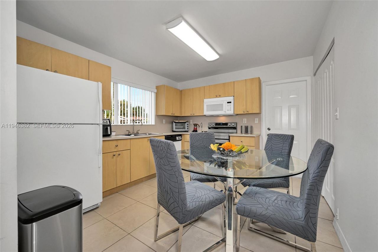 2275 SW 61st Ave, Miami, FL 33155 Photo