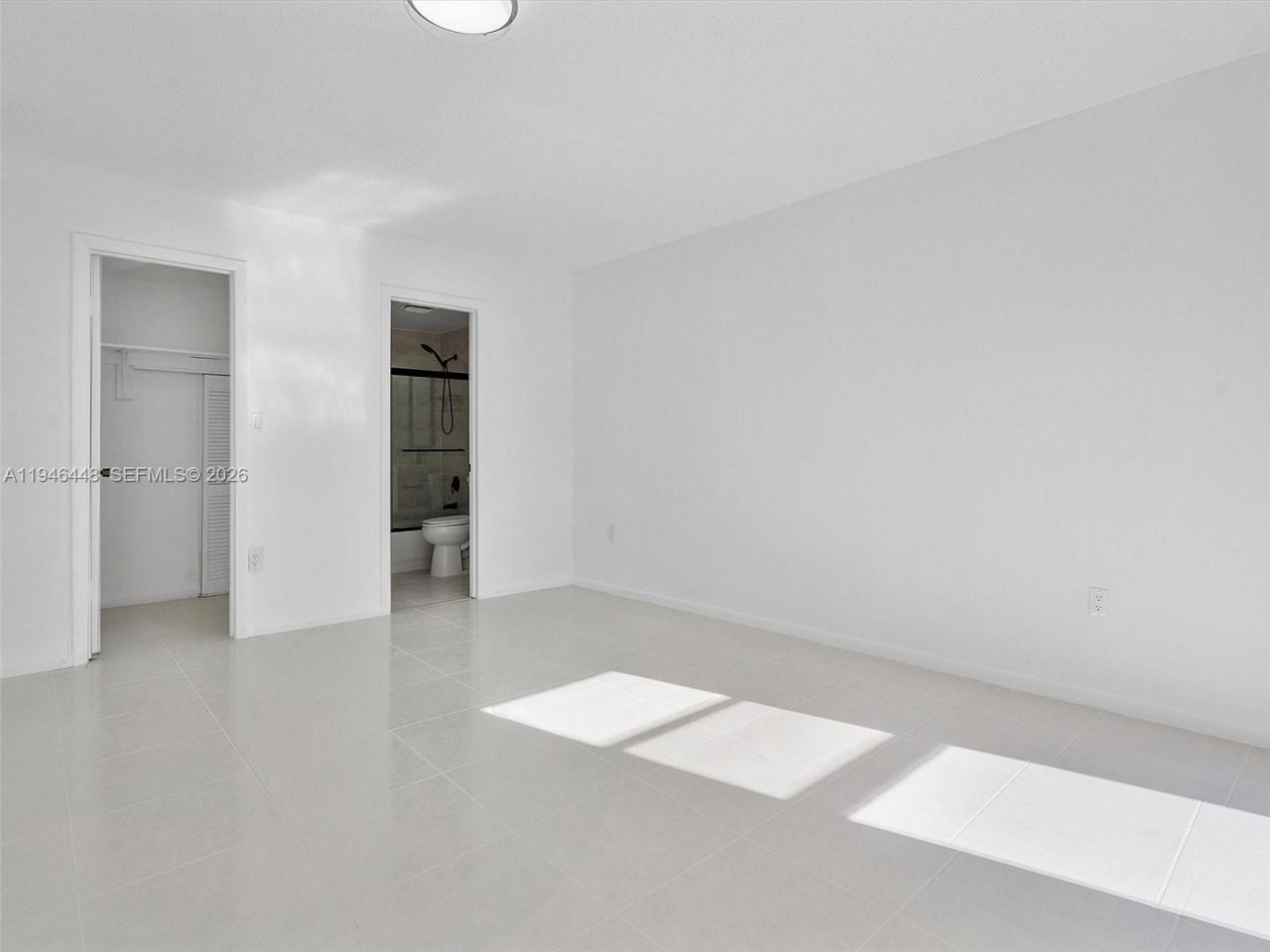 201 178th Dr, Unit 307, Sunny Isles Beach, FL 33160 Photo