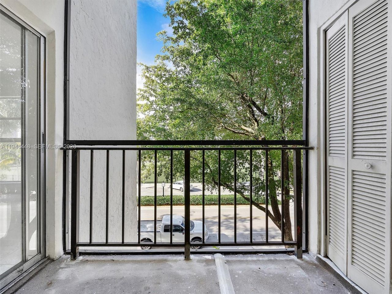 201 178th Dr, Unit 307, Sunny Isles Beach, FL 33160 Photo