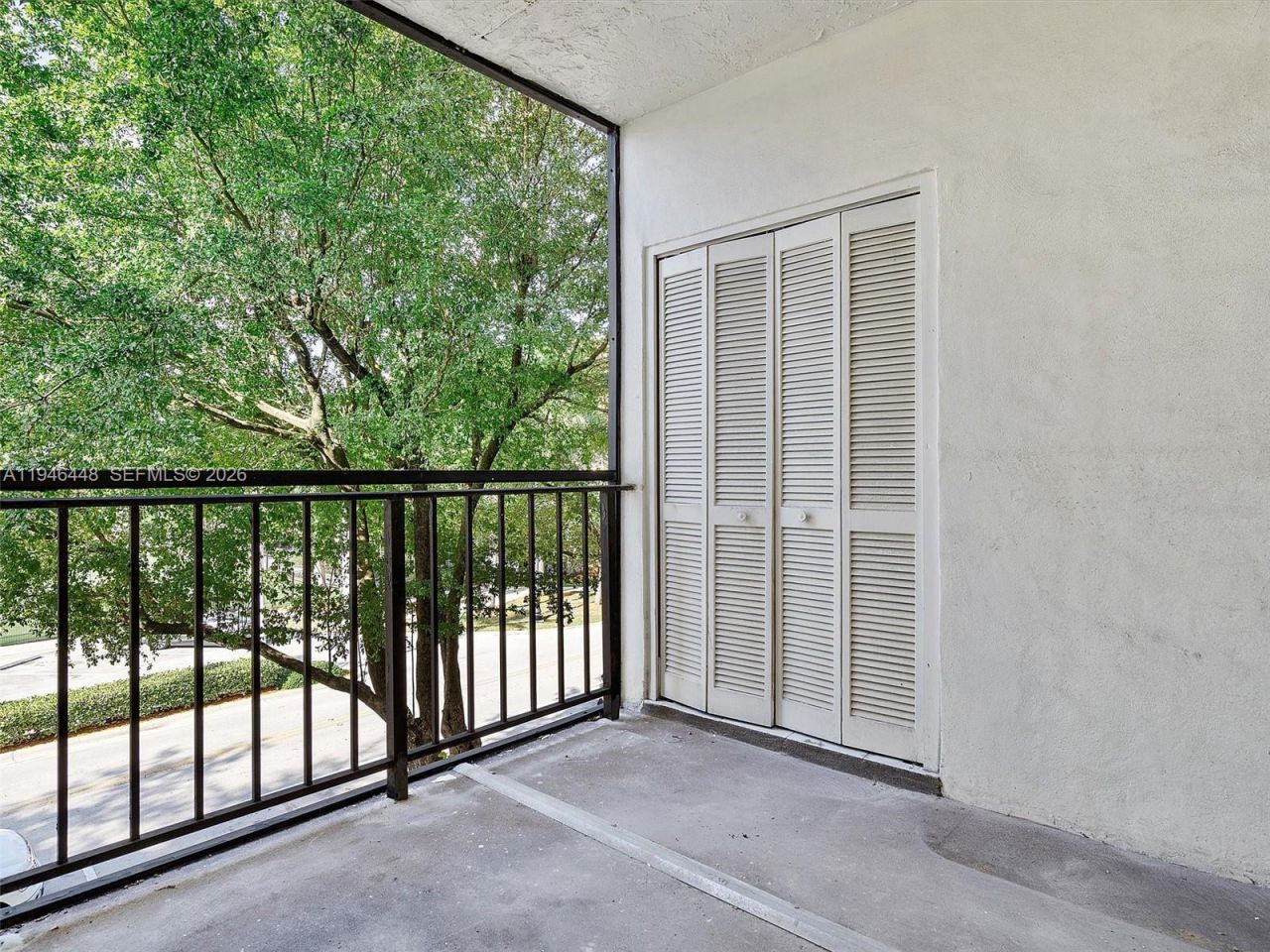 201 178th Dr, Unit 307, Sunny Isles Beach, FL 33160 Photo