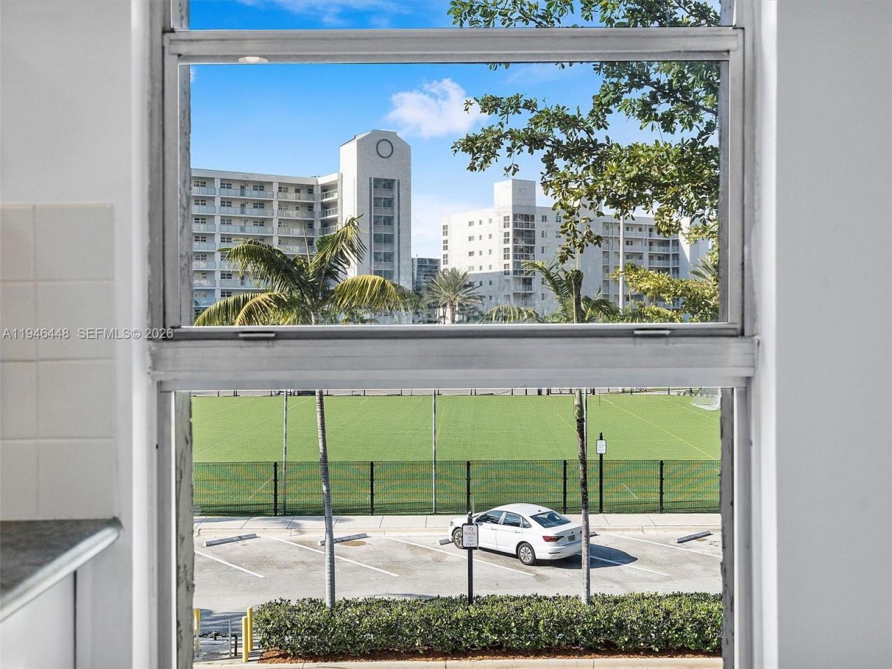 201 178th Dr, Unit 307, Sunny Isles Beach, FL 33160 Photo