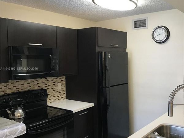 4652 NW 97th Pl , Unit 235, Doral, FL 33178