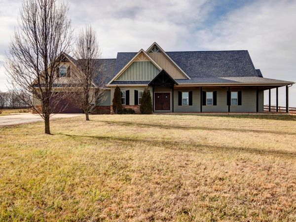 901 Trimble Road , Seymour, MO 65746