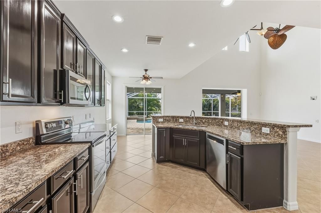 2664 Brightside Ct S, Cape Coral, FL 33991 Photo