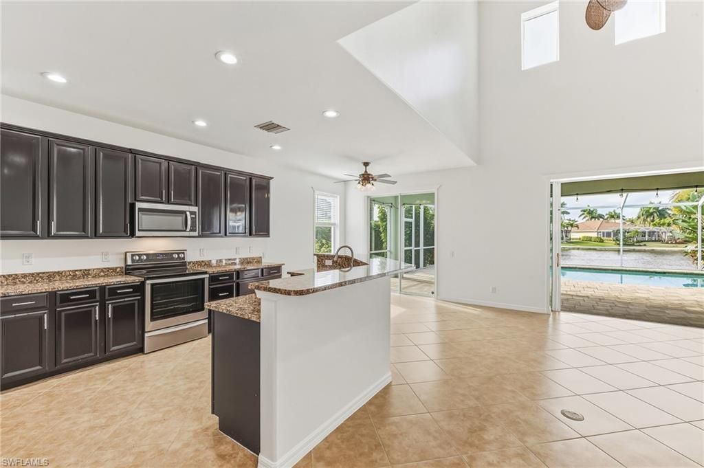 2664 Brightside Ct S, Cape Coral, FL 33991 Photo