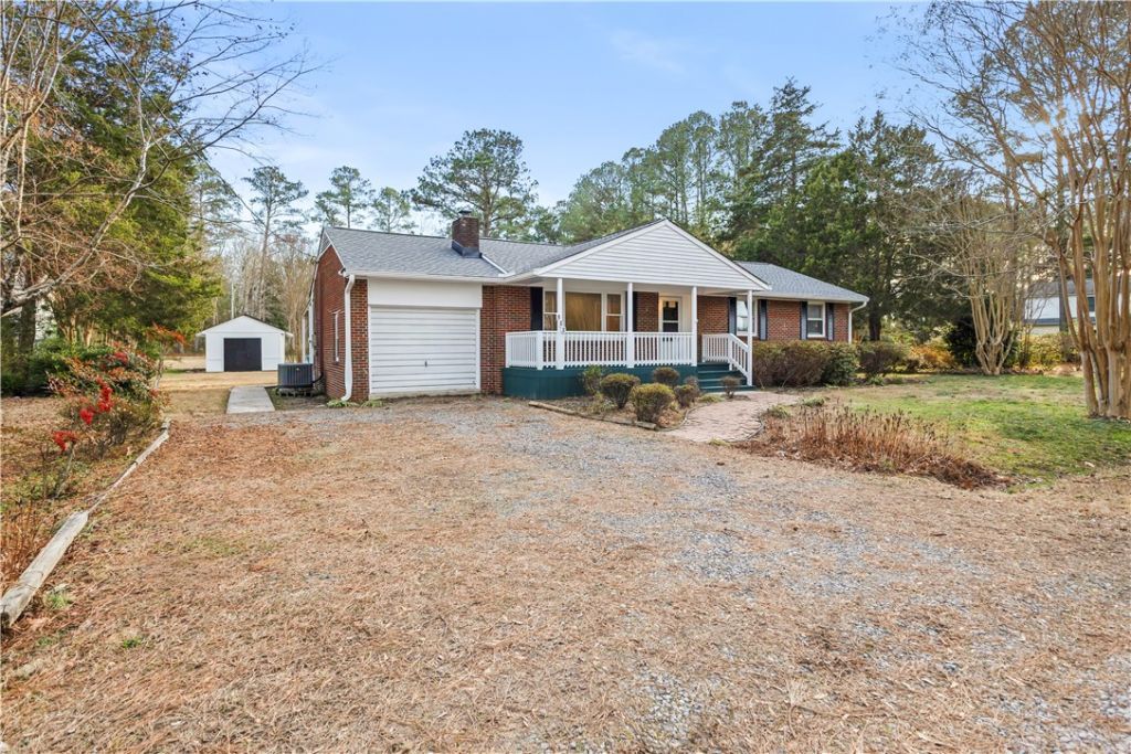 249 North Shore Circle, North, VA 23128 Main Photo