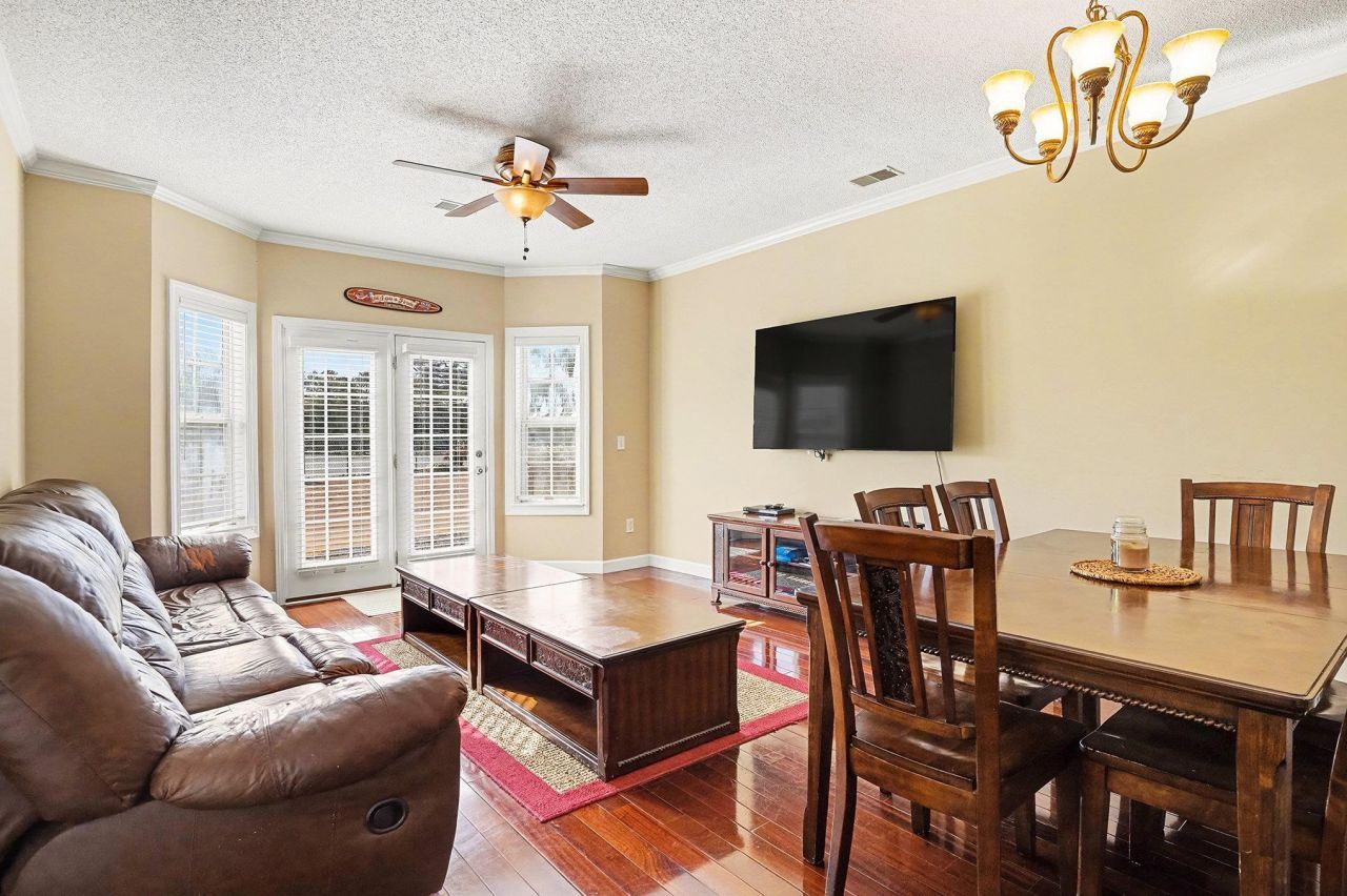 4518 Girvan Dr. Photo 9