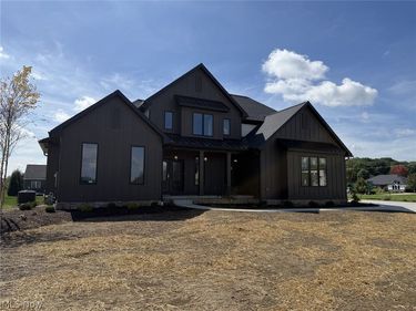 9006 Greensway Street NW, Massillon, OH 44646