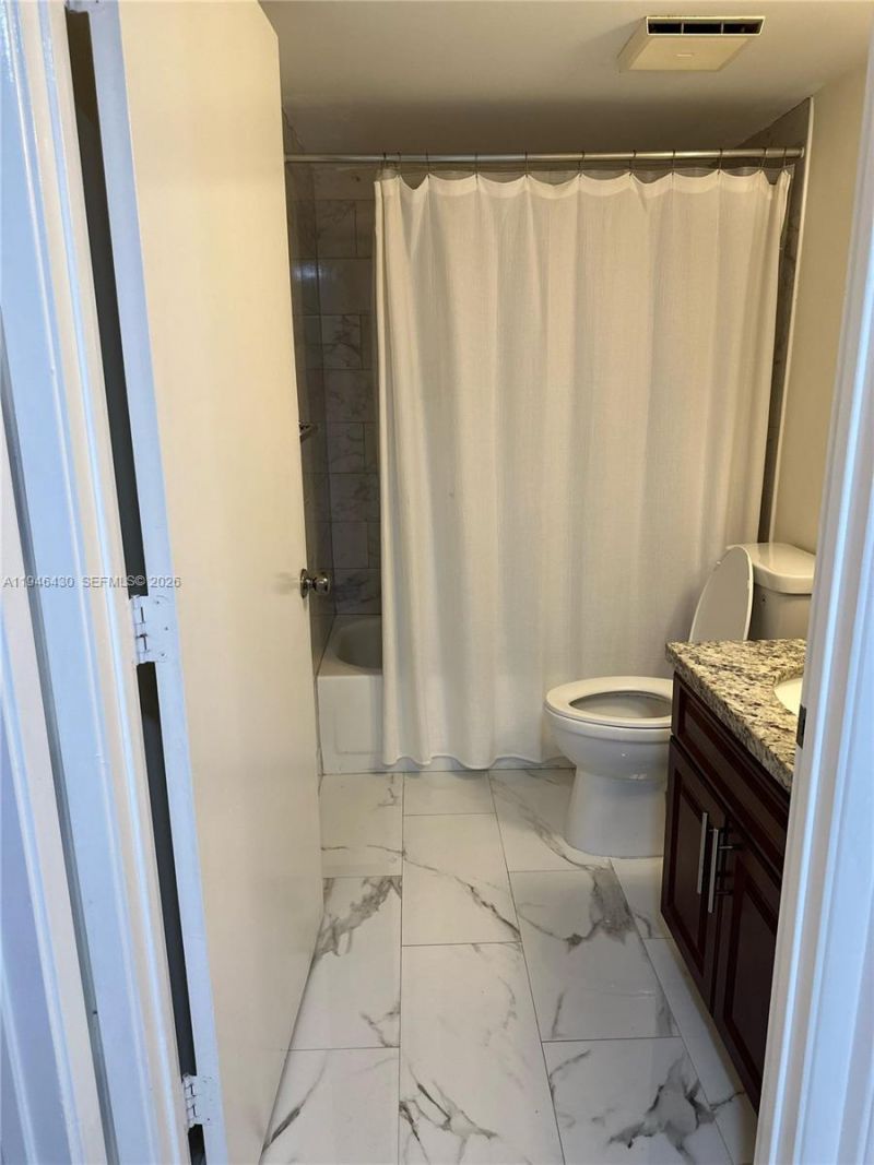 2240 N Cypress Bend Dr , Unit 805, Pompano Beach, FL 33069 Photo