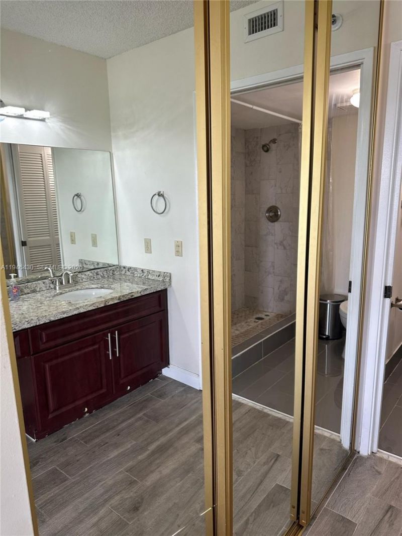 2240 N Cypress Bend Dr , Unit 805, Pompano Beach, FL 33069 Photo