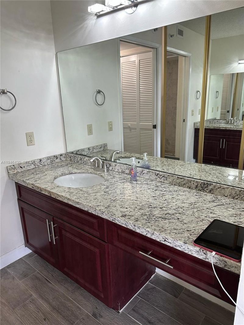 2240 N Cypress Bend Dr , Unit 805, Pompano Beach, FL 33069 Photo