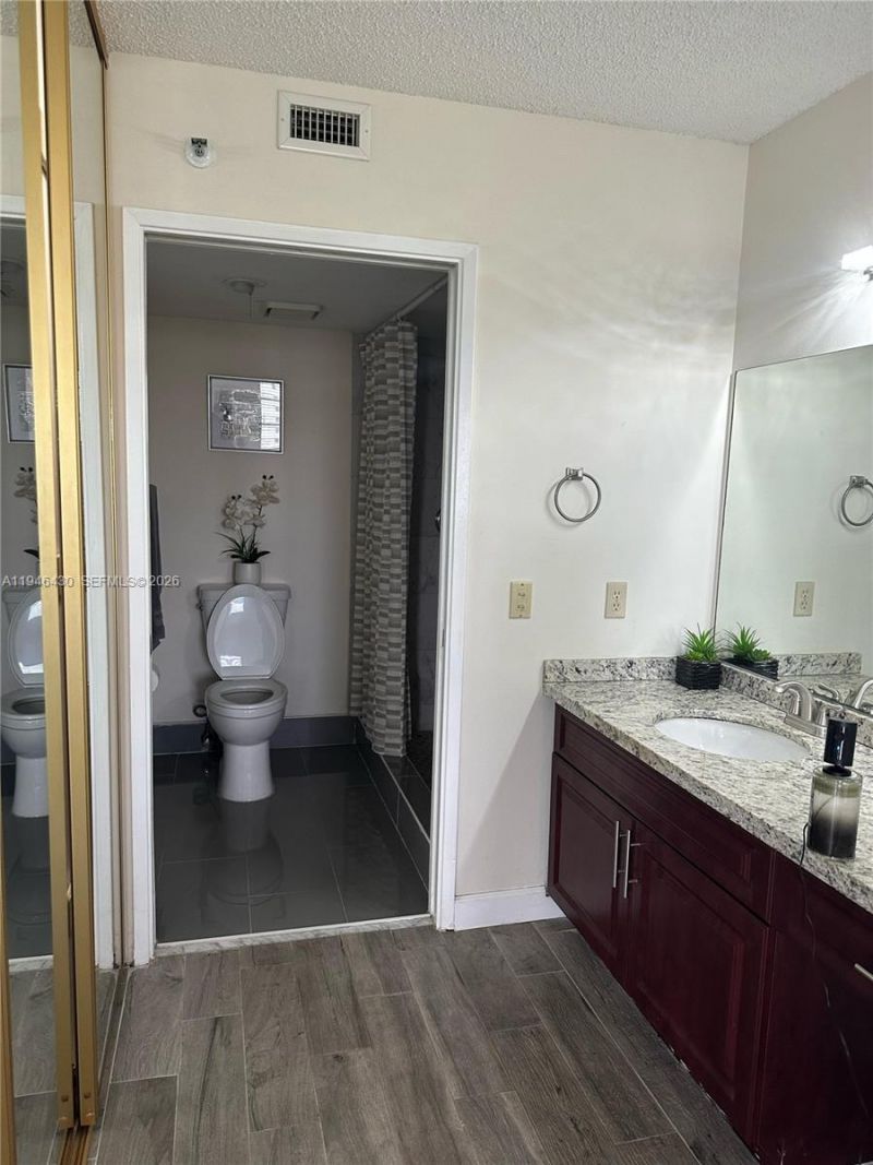 2240 N Cypress Bend Dr , Unit 805, Pompano Beach, FL 33069 Photo