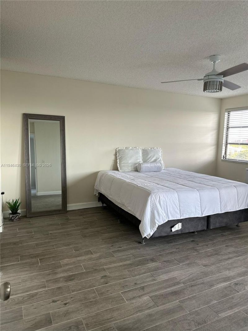 2240 N Cypress Bend Dr , Unit 805, Pompano Beach, FL 33069 Photo