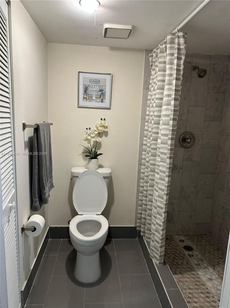 2240 N Cypress Bend Dr , Unit 805, Pompano Beach, FL 33069 Photo