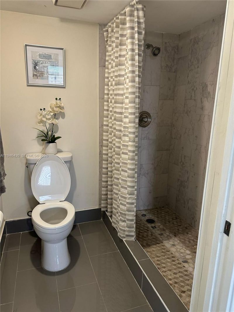 2240 N Cypress Bend Dr , Unit 805, Pompano Beach, FL 33069 Photo