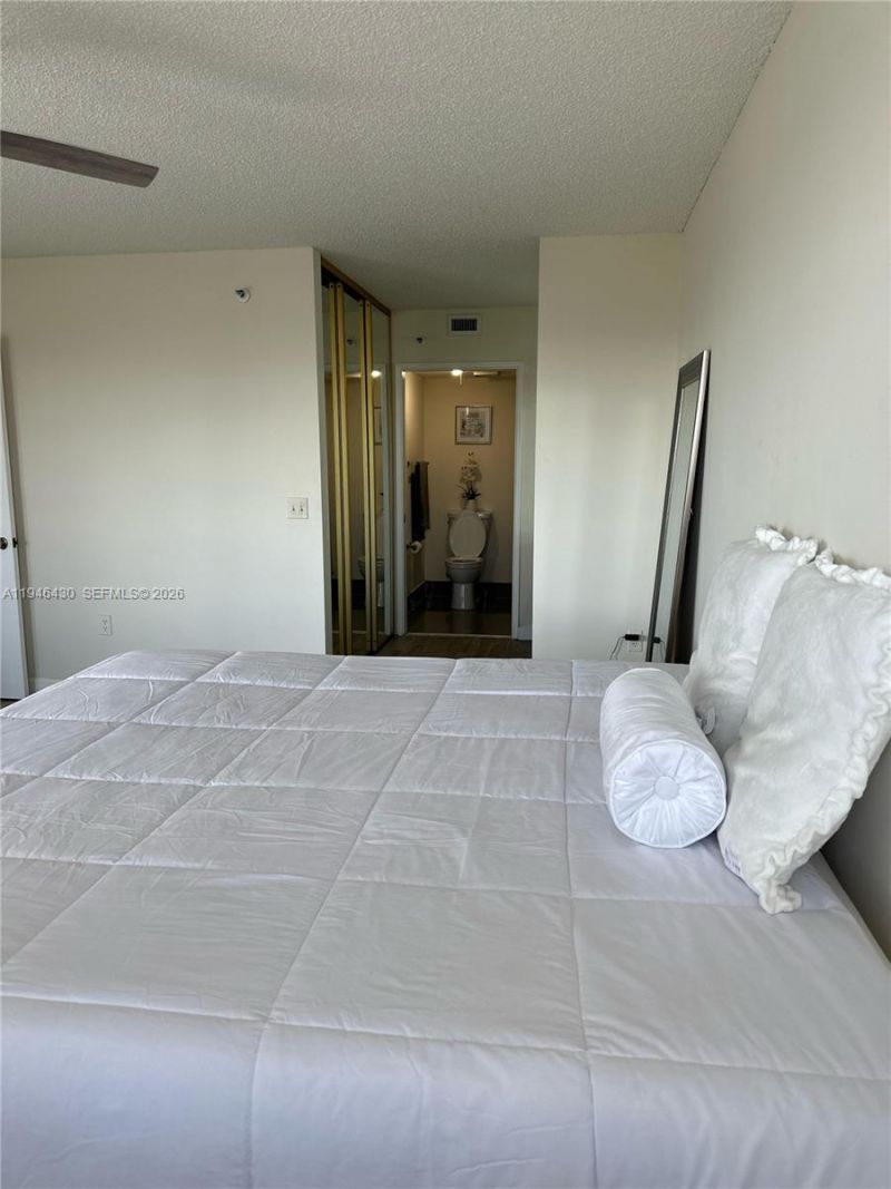 2240 N Cypress Bend Dr , Unit 805, Pompano Beach, FL 33069 Photo