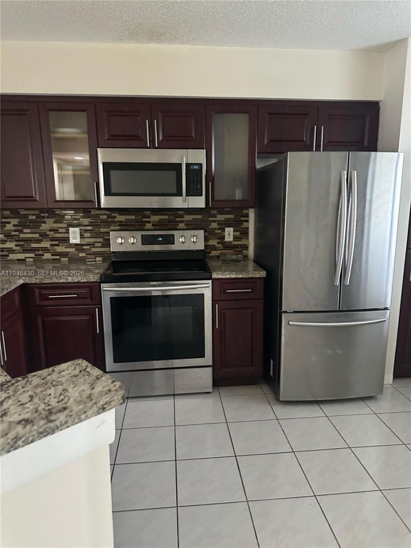 2240 N Cypress Bend Dr , Unit 805, Pompano Beach, FL 33069 Photo