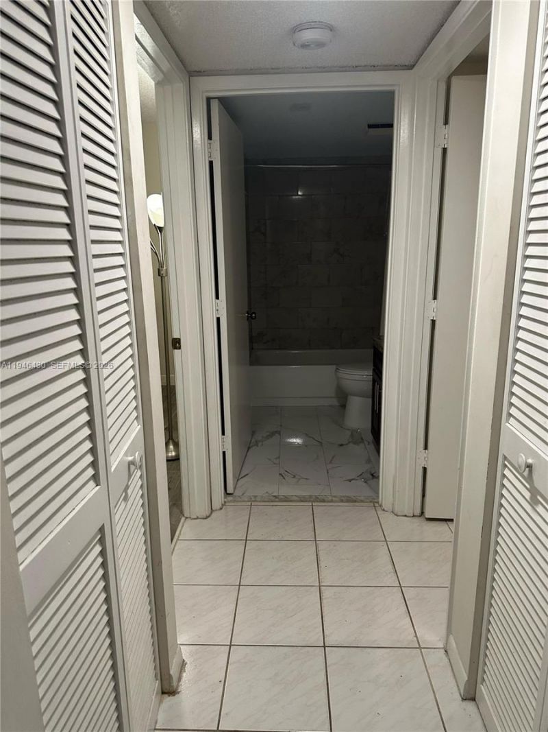 2240 N Cypress Bend Dr , Unit 805, Pompano Beach, FL 33069 Photo