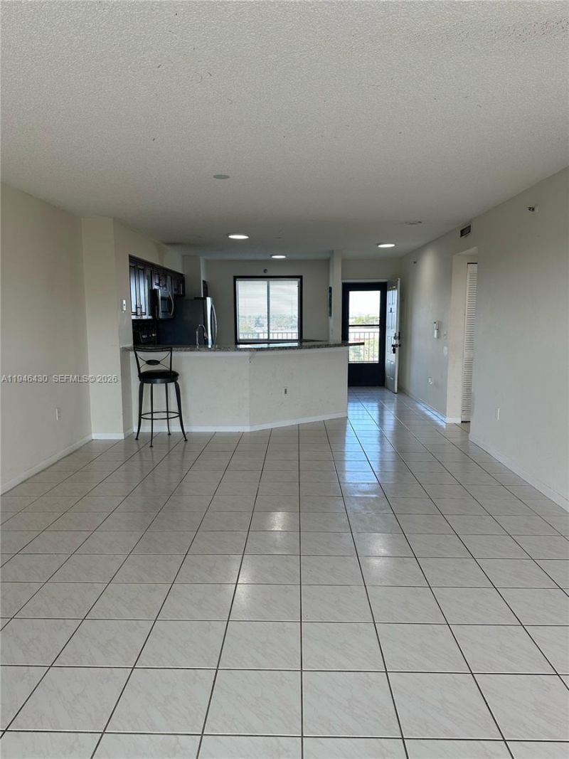 2240 N Cypress Bend Dr , Unit 805, Pompano Beach, FL 33069 Photo