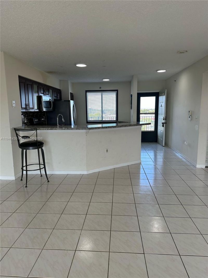 2240 N Cypress Bend Dr , Unit 805, Pompano Beach, FL 33069 Photo