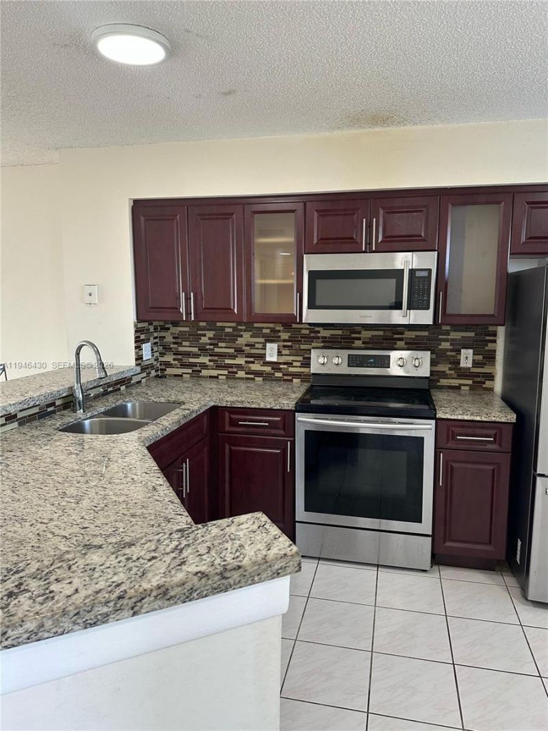 2240 N Cypress Bend Dr , Unit 805, Pompano Beach, FL 33069 Photo